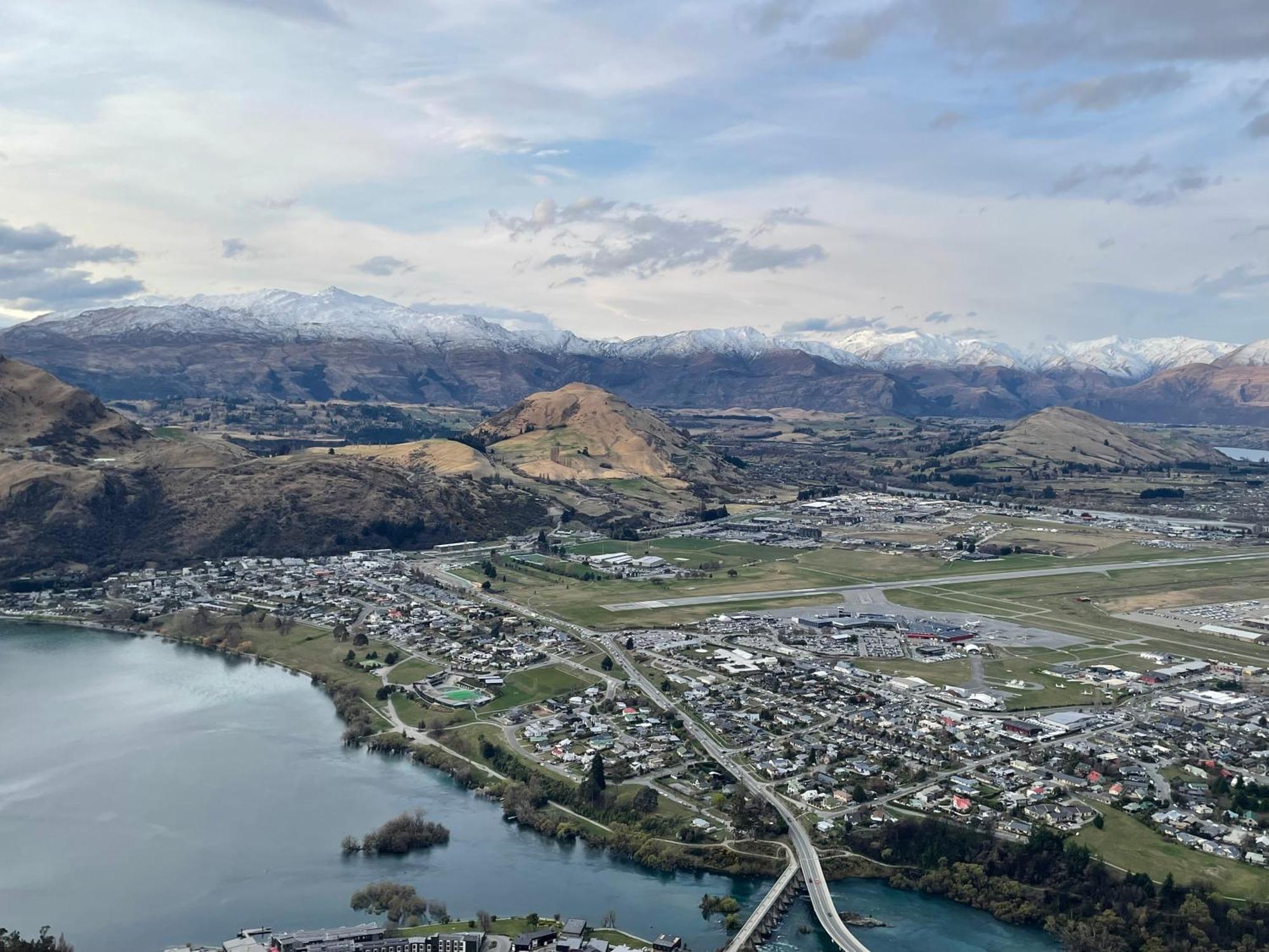 Ming'S Lakeside Goldleaf Suites Queenstown Exteriör bild
