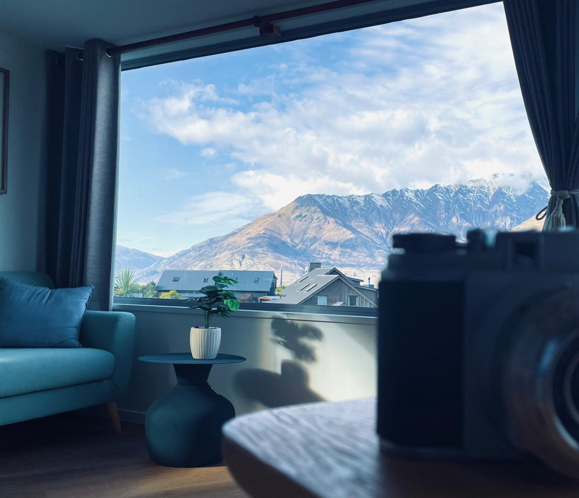 Ming'S Lakeside Goldleaf Suites Queenstown Exteriör bild