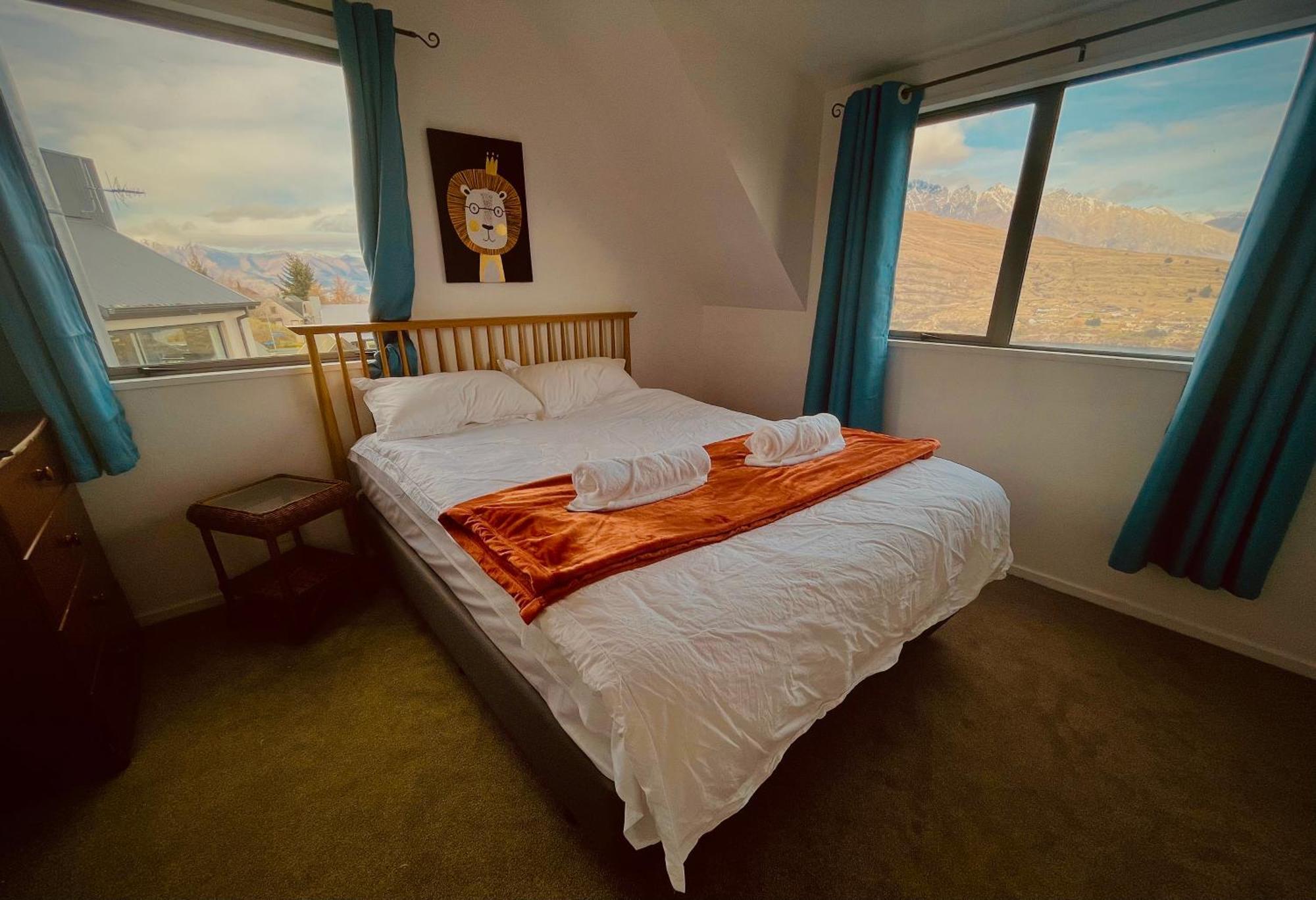 Ming'S Lakeside Goldleaf Suites Queenstown Exteriör bild